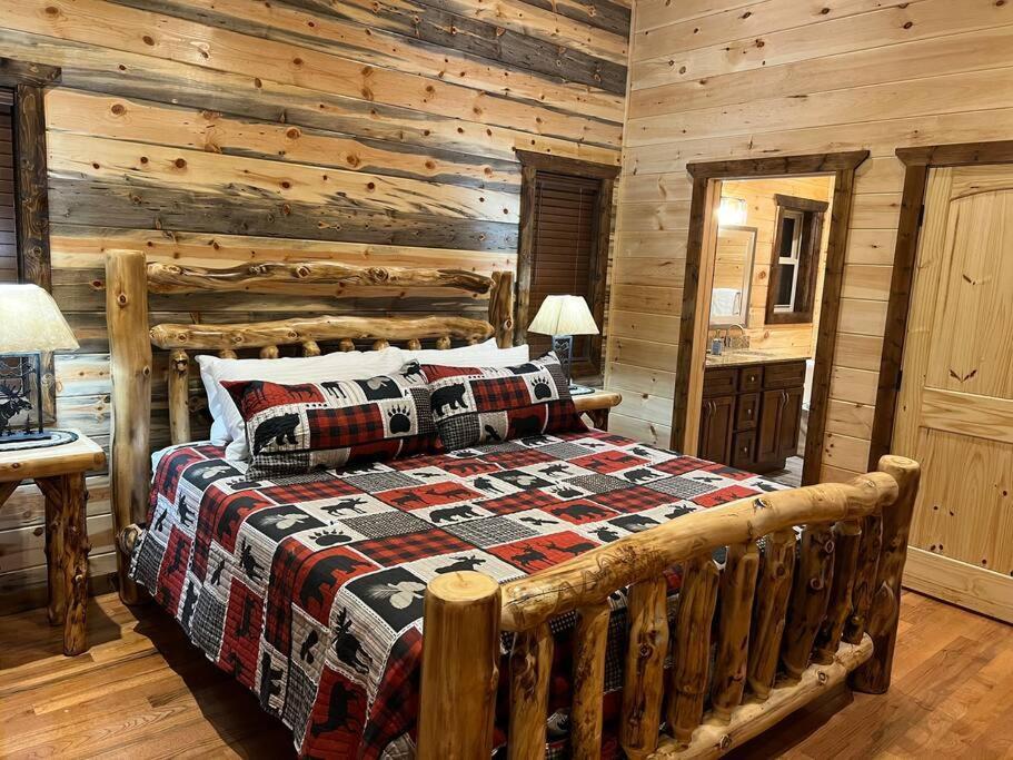 * * 4 Master Bedrooms, Views, Theater, Arcade, Evc Гатлінбург Екстер'єр фото
